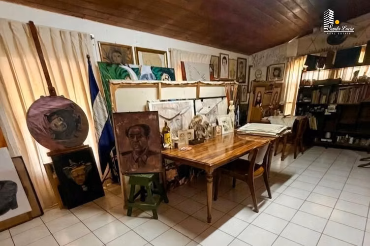Propiedad en venta – preciosos lotes con casa en las colinas / LL