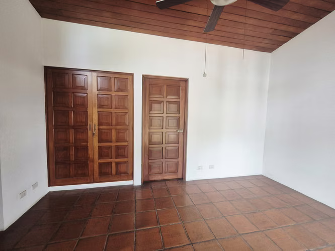 Vendo Hermosa Casa en Serranias Carretera Sur!! MP