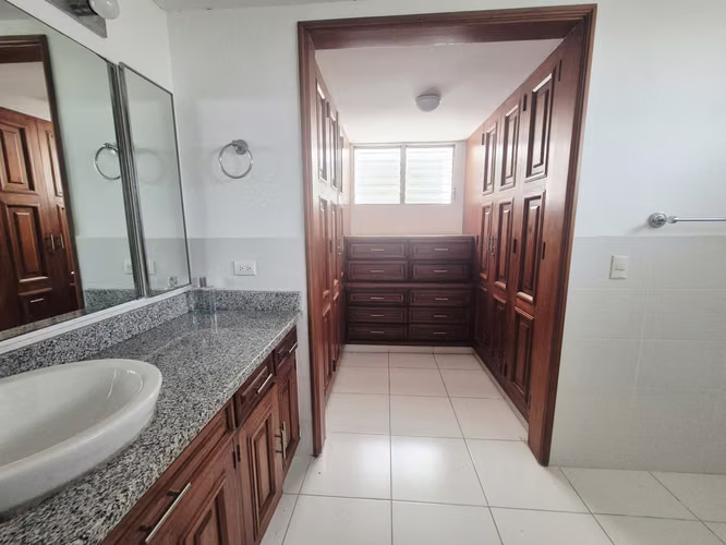 Vendo Hermosa Casa en Serranias Carretera Sur!! MP