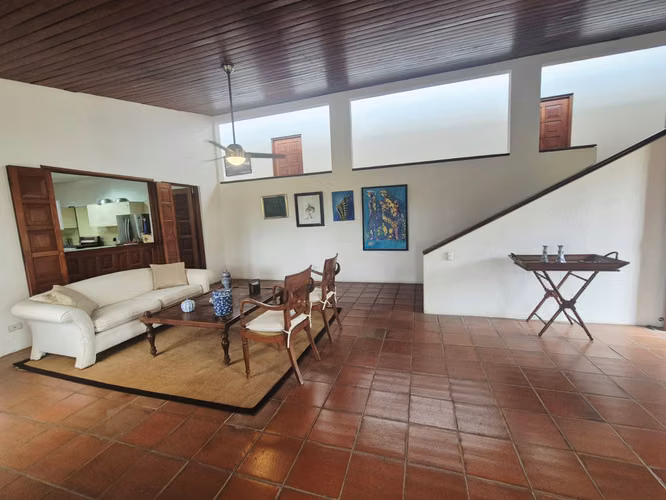 Vendo Hermosa Casa en Serranias Carretera Sur!! MP