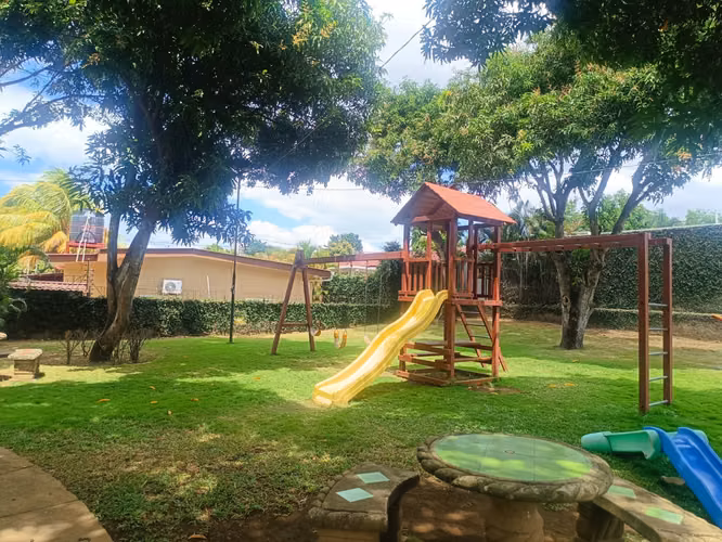 Vendo Casa en Carretera a Masaya cerca de las Colinas dentro de  Residencial MP