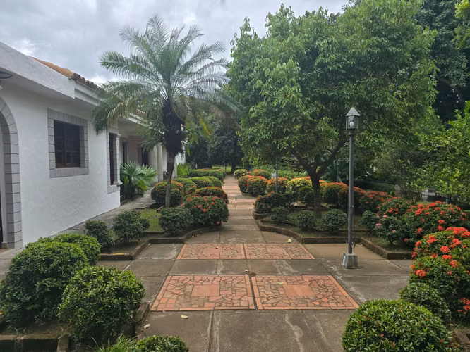 Se Vende Hermosa Casa en Carretera Sur. CV - Imagen 7