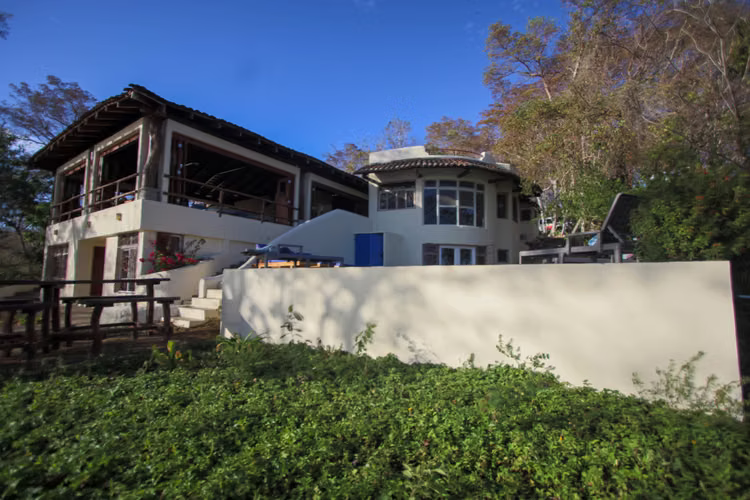 Playa Maderas Cliff-Front Estate