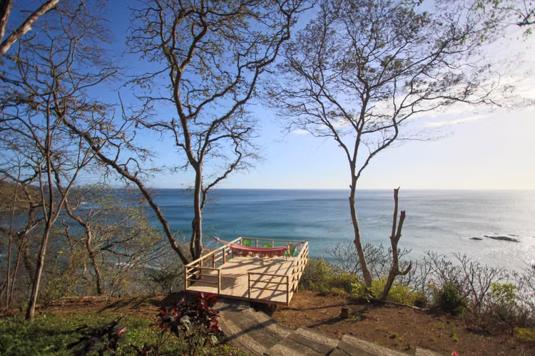 Playa Maderas Cliff-Front Estate