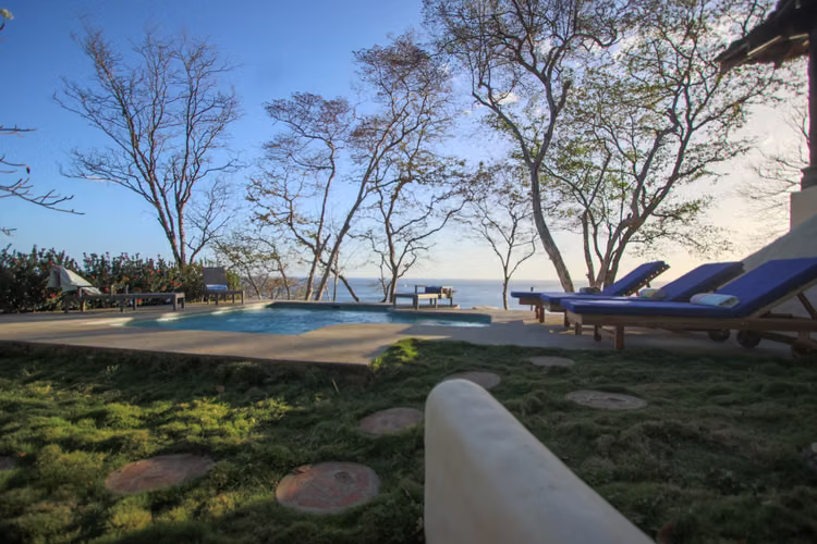 Playa Maderas Cliff-Front Estate