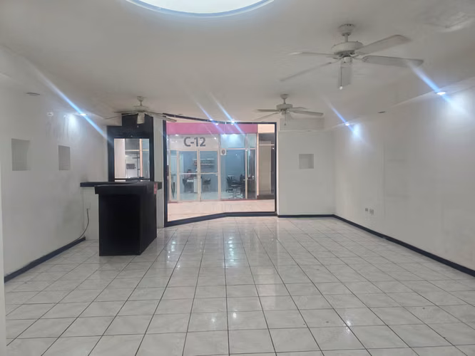 Se Vende Modulo Comercial en el Centro Comercial Managua. CV - Imagen 7