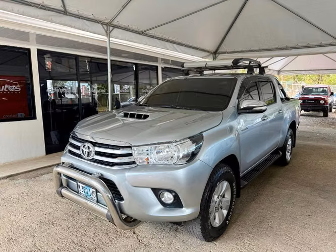 Toyota Hilux SRV  año 2018 mecánica