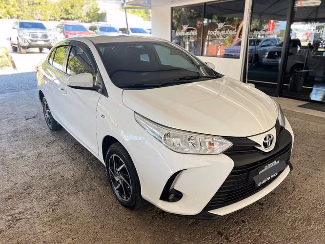 Toyota Yaris año 2022 mecánico