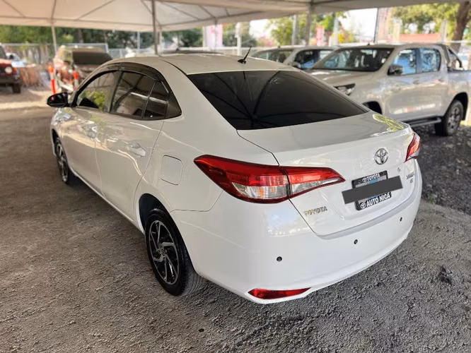 Toyota Yaris año 2022 mecánico