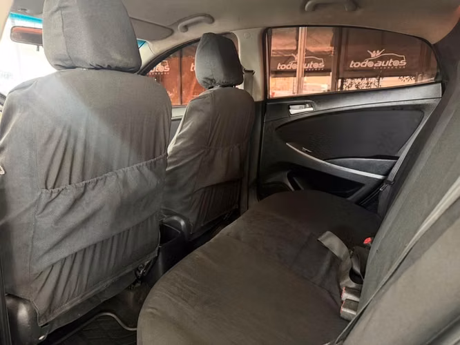 Hyundai Accent Blue año 2017