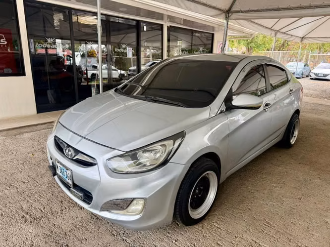 Hyundai Accent Blue año 2017