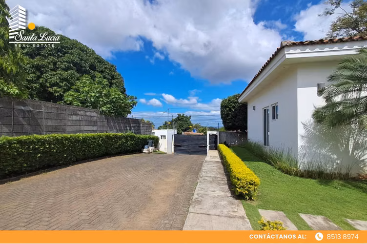 Hermosa Casa en una de las mejores zonas de Managua - LL