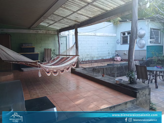 Vendo Casa en Carretera Sur - VZ