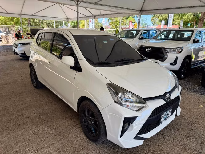 Toyota Agya año 2023