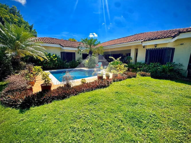 House for Sale Santo Domingo, Managua