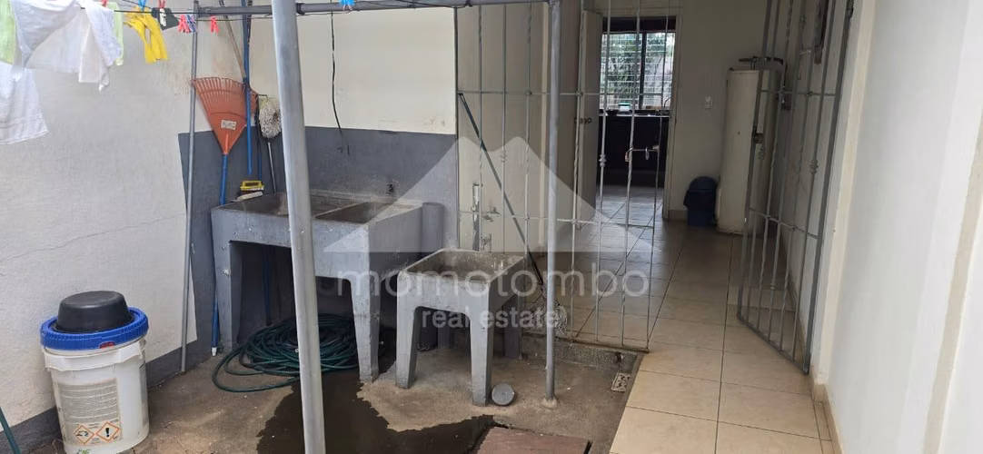 Casa en Venta Colonial Los Robles, Managua