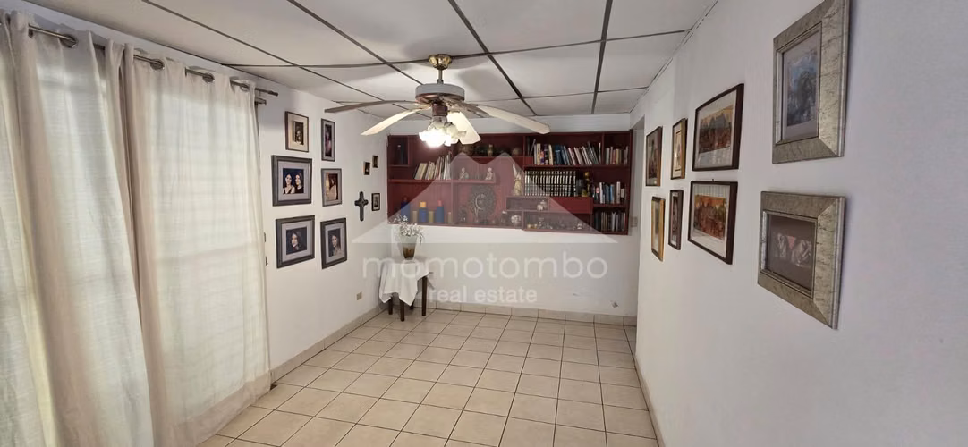 Casa en Venta Colonial Los Robles, Managua
