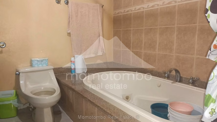 Casa en Venta Lomas De San Juan, Managua
