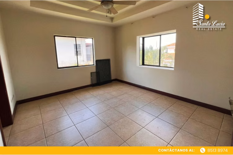 Hermosa Casa en Renta - Santo Domingo / LL