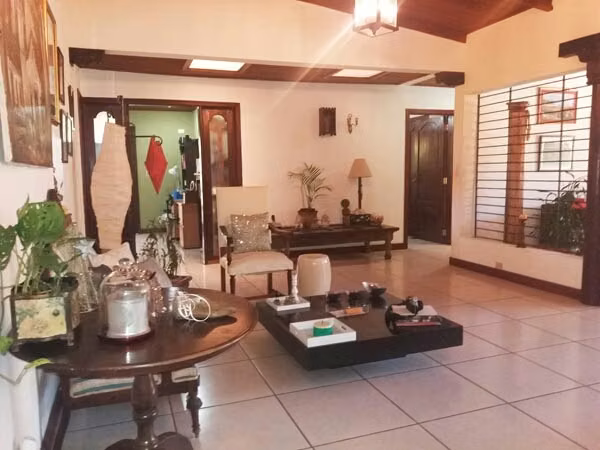 Amplia casa en Santo Domingo