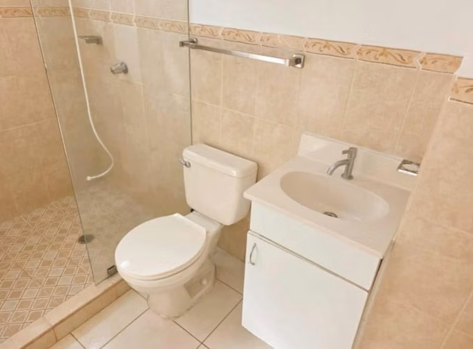 Oportunidad de Venta-Res privado villa fontana - Imagen 5