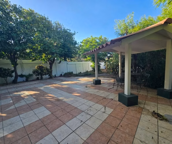 KW - Venta, casa en Reparto San Juan