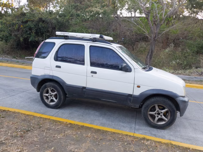 VENDO UTILITARIO  JEEP  TERIOS