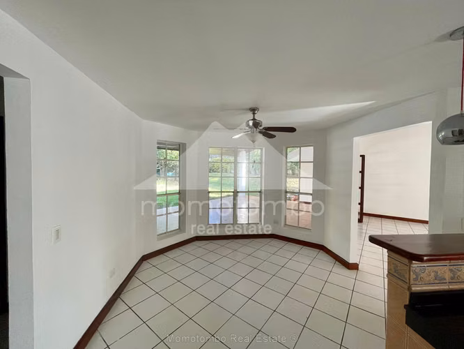 Casa en Venta Altos De Santo Domingo, Managua