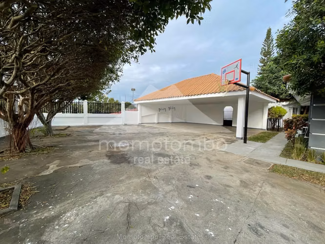 Casa en Venta Altos De Santo Domingo, Managua