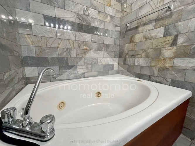 Casa en Venta Altos De Santo Domingo, Managua