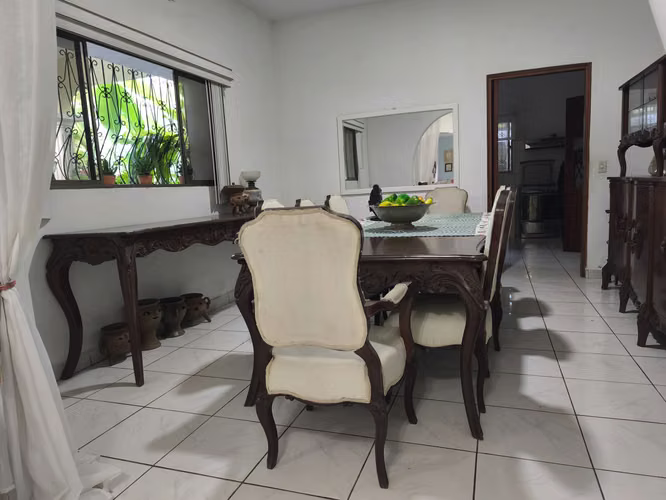 VENTA DE HERMOSA CASA en CARRETERA A MASAYA