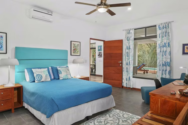Luxury Oasis in Town