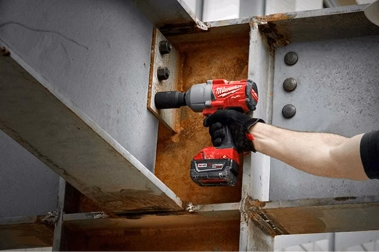 Llave De Impacto Milwaukee M18 Fuel 1/2" (2766-20)