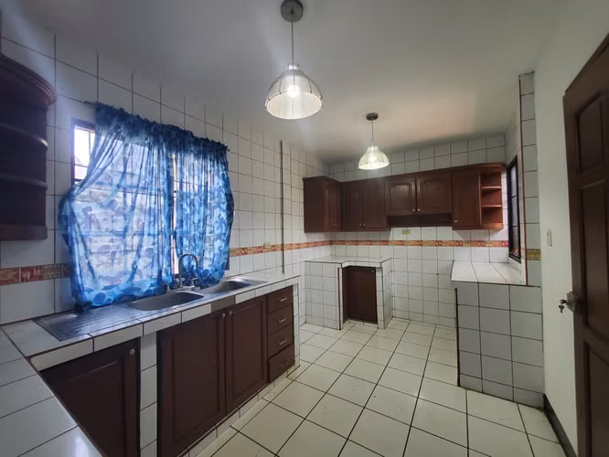 NO-SE VENDE casa esquinera en Nindiri - Imagen 5