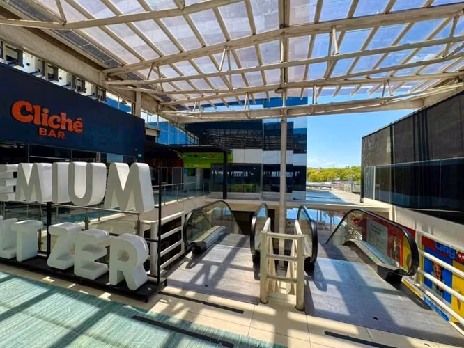 Zona caliente para negocios Renta de local comercial en Plaza Centroamerica