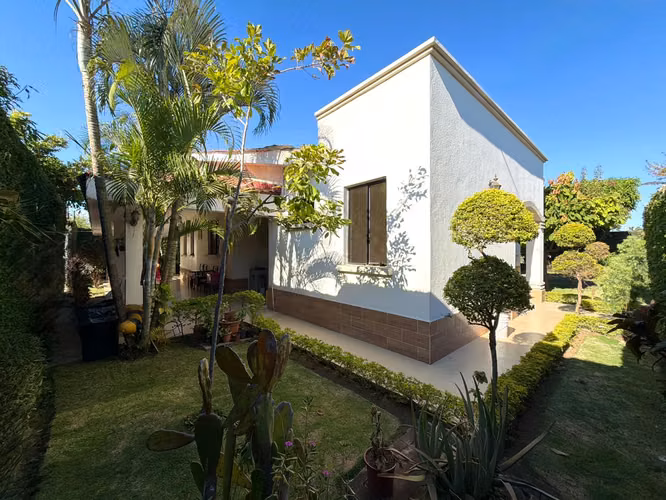  CASA AMPLIA EN RENTA EN LOMAS DEL VALLE – A 2 MIN DE GALERÍAS SANTO DOMINGO - Imagen 12