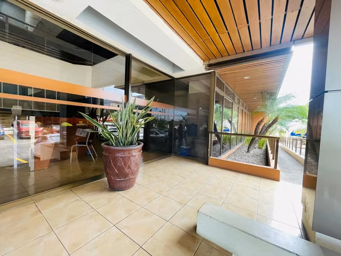 KW -  Vende oficina en Centro Coorporativo Ofiplaza.