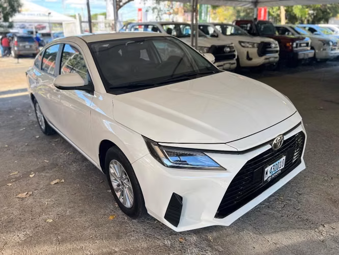 Toyota Yaris año 2025