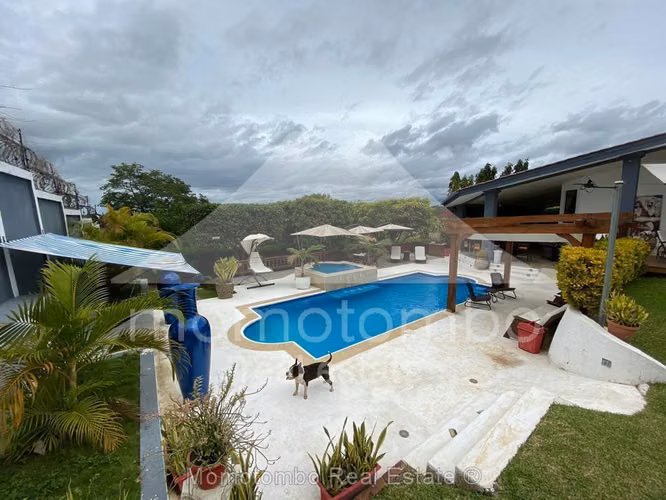 Casa en Venta Las Colinas, Managua