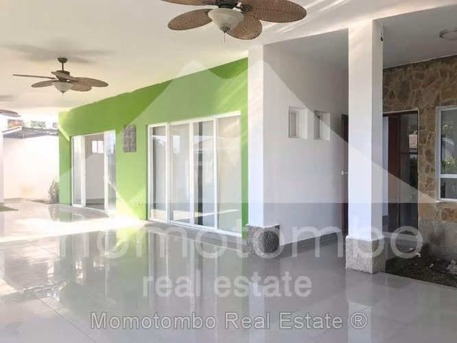 Casa en Venta Carretera Sur, Managua