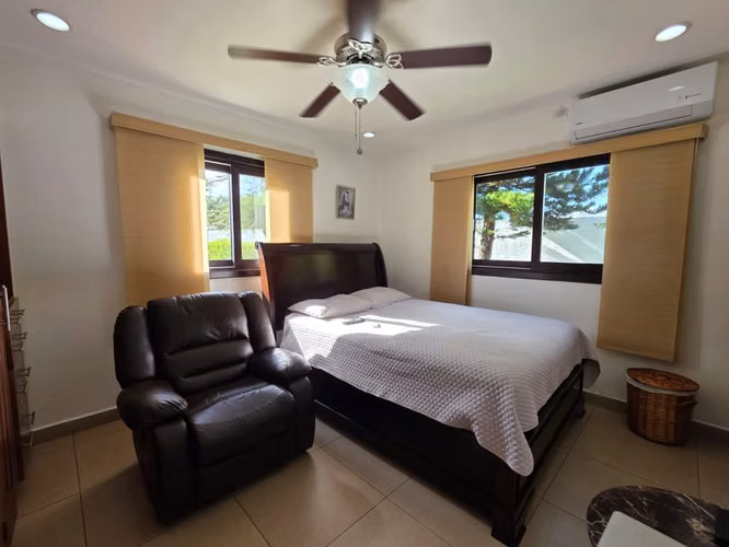 Casa en Venta en Las Colinas | Amplio Terreno 1,500 vrs² | Seguridad + Naturaleza - Imagen 16