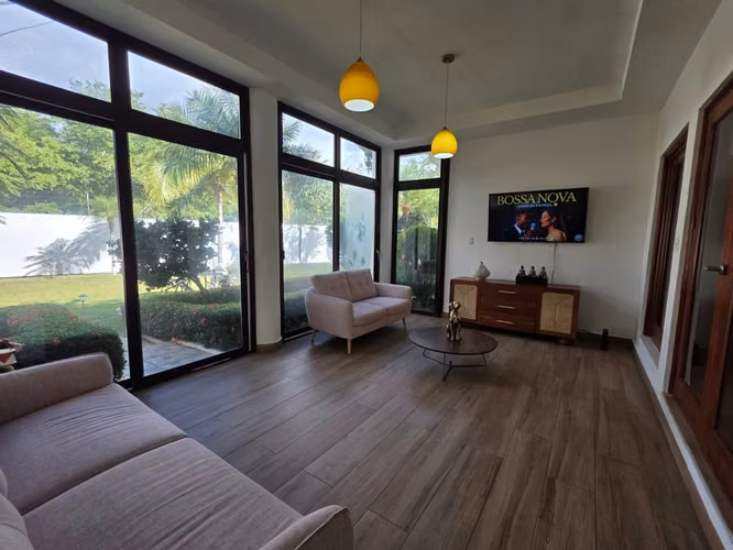 Casa en Venta en Las Colinas | Amplio Terreno 1,500 vrs² | Seguridad + Naturaleza - Imagen 14