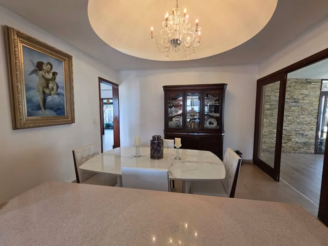 Casa en Venta en Las Colinas | Amplio Terreno 1,500 vrs² | Seguridad + Naturaleza - Imagen 11
