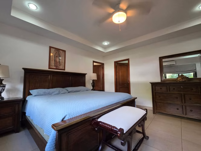 Casa en Venta en Las Colinas | Amplio Terreno 1,500 vrs² | Seguridad + Naturaleza - Imagen 17