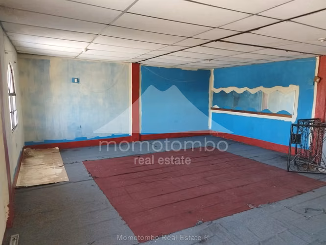 Edificio en Venta &amp; Renta Barrio San Antonio, Dupla Norte, Managua
