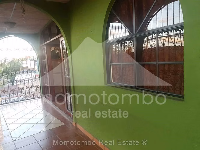 Edificio en Venta &amp; Renta Barrio San Antonio, Dupla Norte, Managua