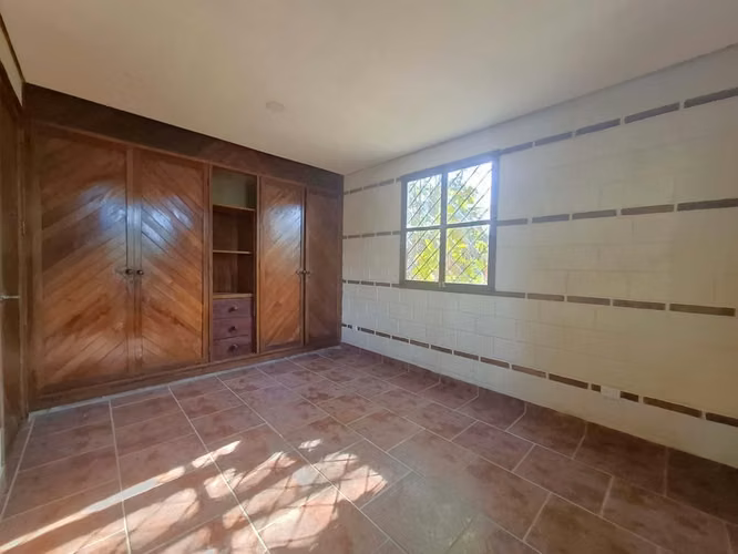 Venta de casa en Villa Fontana Sur Managua