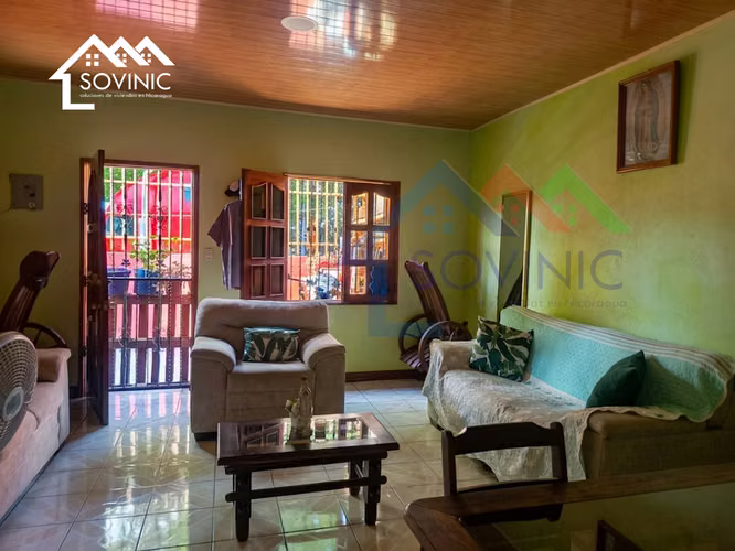 se vende casa cerca del Mayoreo: Casa en Laureles Norte