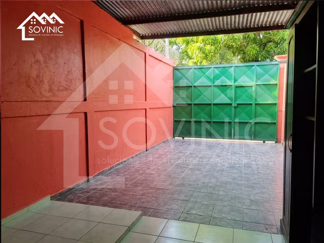 se vende casa cerca del Mayoreo: Casa en Laureles Norte
