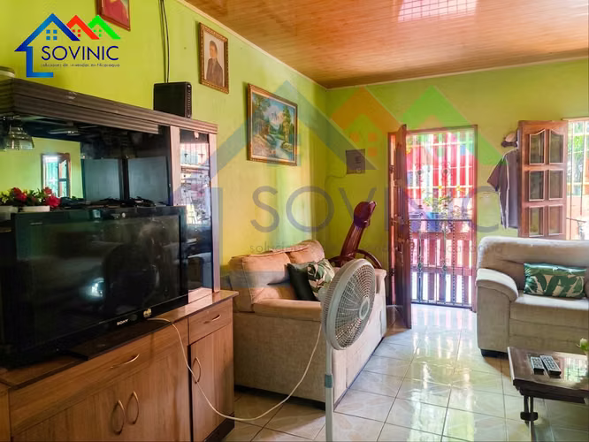 se vende casa cerca del Mayoreo: Casa en Laureles Norte